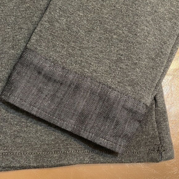 Vince Camuto Mens Gray long sleeve button Henley crewneck sweatshirt Sz medium - Picture 2 of 8